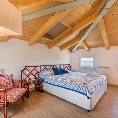 Punti Di Vista, Terre Marine Apartment